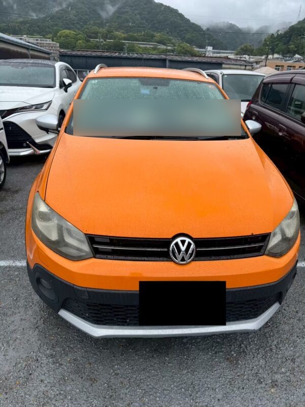 入庫したVW ポロ